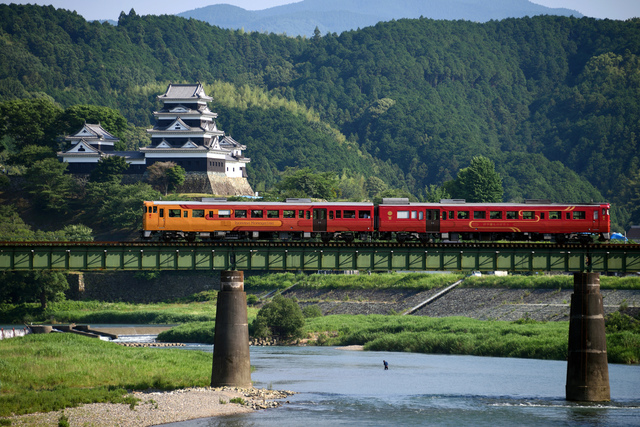 伊予灘ものがたり_走行中_8.jpg - 伊予灘旅物語觀光列車（伊予灘ものがたり)