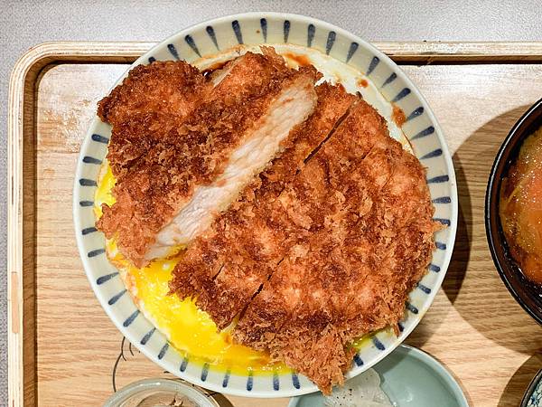 [食記] 台北大同 KATSU鑫 酥脆多汁豬排飯
