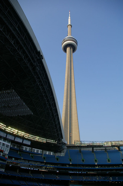 從棒球場看CN Tower.JPG