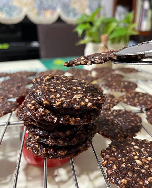 ◆烘焙趣◆ 黑可可杏仁薄餅