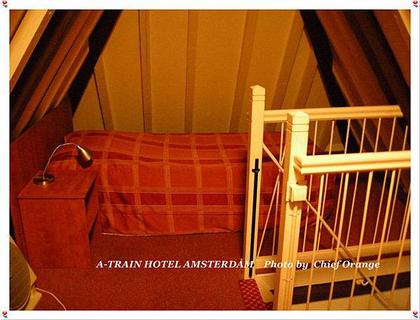 Amsterdam a train hotel  (5).jpg