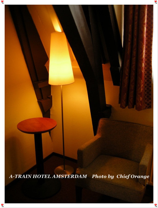 Amsterdam a train hotel  (7).jpg