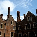 Hampton Court Palace  (21).jpg