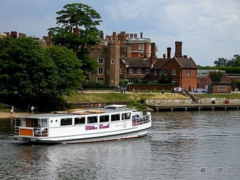 Hampton Court Palace  (57).jpg