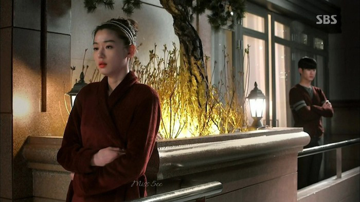 chic column-千頌伊穿搭11 chic column-千頌伊穿搭11