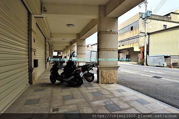 o15南寮港北「鷁欣康庭」前庭後院雅致裝潢大器別墅_臨15米路,車庫三車位 (2).jpg o15南寮港北「鷁欣康庭」前庭後院雅致裝潢大器別墅_臨15米路,車庫三車位 (2).jpg