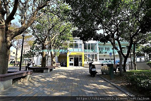 t24中光公園&新竹市文化局圖書館南寮分館&南寮聯合里辦公處_新竹市北區中光路17號 (1).jpg