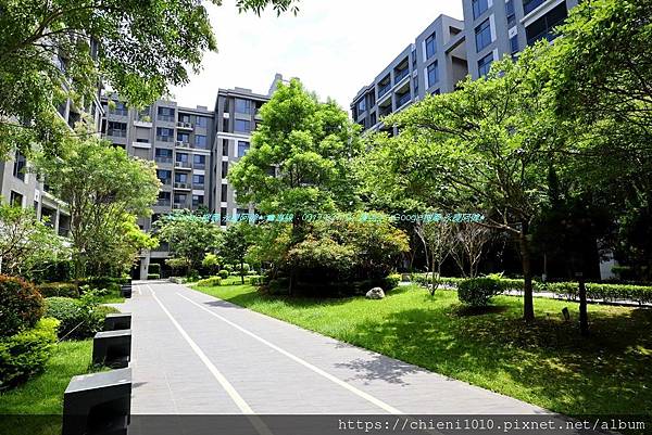 s19東大HOLA社區中庭 (2).jpg s19東大HOLA社區中庭 (2).jpg