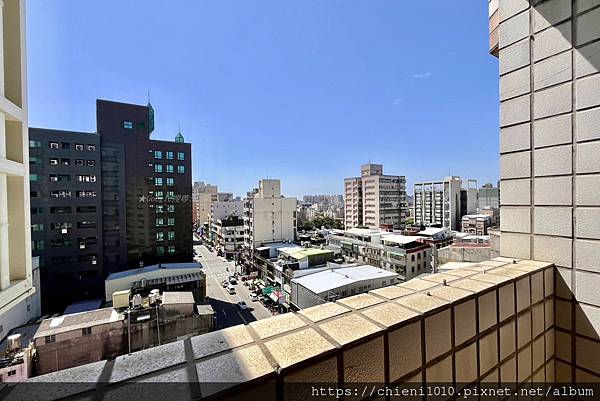 s19新竹站前林森商圈「世紀大亨」整新裝潢三室雙陽台♥高樓層視野戶_新竹市林森路203號十樓之1 (17).jpg s19新竹站前林森商圈「世紀大亨」整新裝潢三室雙陽台♥高樓層視野戶_新竹市林森路203號十樓之1 (17).jpg