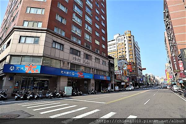 t22元大商業銀行大統分行_新竹市東區林森路196號1樓.jpg t22元大商業銀行大統分行_新竹市東區林森路196號1樓.jpg