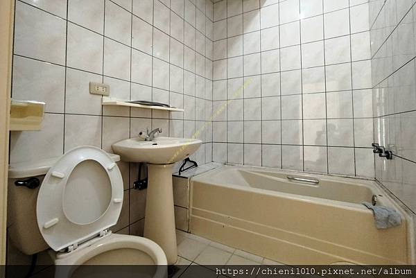 m13低總價♥南寮田字型透天㊣五房✚車庫♥7米大面寬_新竹市延平路三段526巷4弄75-1號 (13).jpg