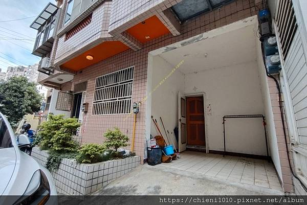 q17低總價♥南寮田字型透天㊣五房✚車庫♥7米大面寬_新竹市延平路三段526巷4弄75-1號 (18).jpg