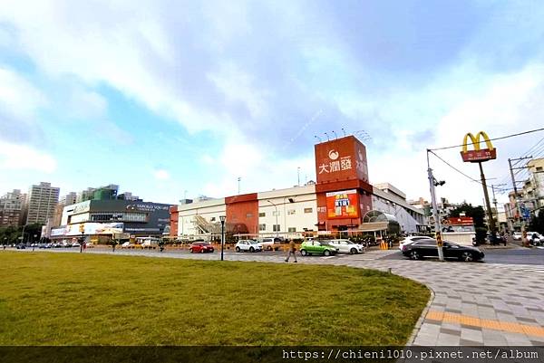 t22大潤發新竹湳雅店_新竹市北區湳雅街97號 1131111 (1).jpg t22大潤發新竹湳雅店_新竹市北區湳雅街97號 1131111 (1).jpg