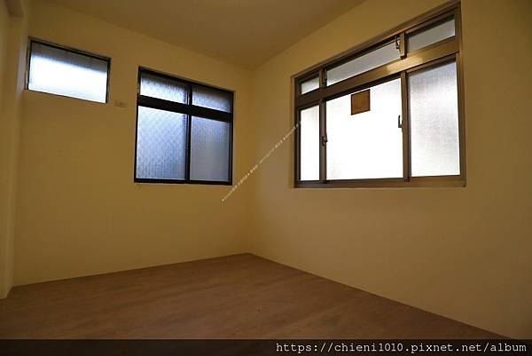 m13建華國中精美明亮三房♥邊間一樓♥門前車位♥陽光〡竹蓮學區_新竹市高峰路2巷86號 (13).jpg m13建華國中精美明亮三房♥邊間一樓♥門前車位♥陽光〡竹蓮學區_新竹市高峰路2巷86號 (13).jpg