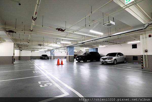l12富宇愛尚_停車場B2.jpg