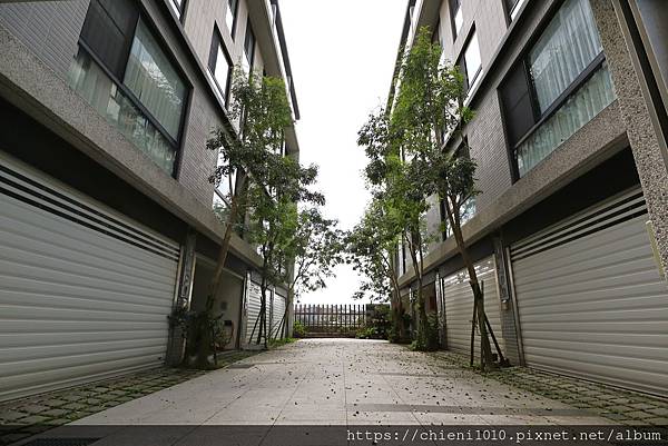 b2芎林綠獅重劃區「樂自在」_新竹縣芎林鄉綠獅一街81巷1號~10號 (1).jpg