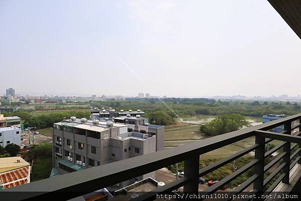 l12港清重劃區「達觀」邊間大二房✚平移大車位_新竹市延平路三段182號七樓之3 (13).jpg