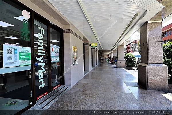 o15便利商店 全家新竹富美店_新竹市延平路三段669號1樓 (2).JPG o15便利商店 全家新竹富美店_新竹市延平路三段669號1樓 (2).JPG