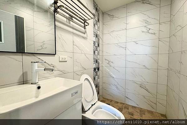 l12竹北縣政特區「凡爾賽花園」臨路別墅㊝四大房✚雙車位車庫♥縣治一期 (13-1).jpg