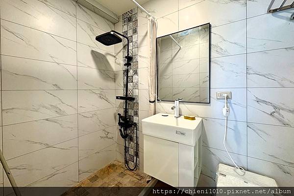 p16竹北縣政特區「凡爾賽花園」臨路別墅㊝四大房✚雙車位車庫♥縣治一期 (16-1).jpg