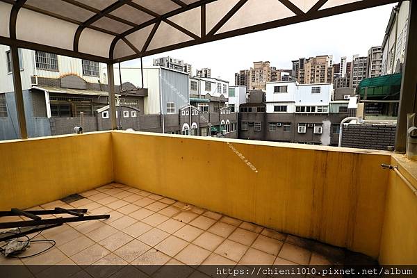 r18竹北縣政特區「凡爾賽花園」臨路別墅㊝四大房✚雙車位車庫♥縣治一期 (22).jpg