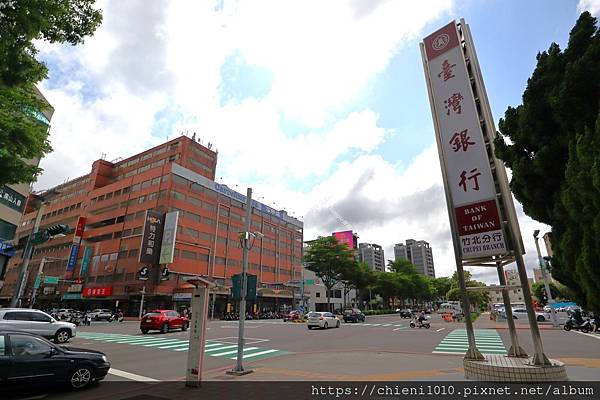 t25家樂福竹北店_新竹縣竹北市光明六路89號 (2).jpg t25家樂福竹北店_新竹縣竹北市光明六路89號 (2).jpg