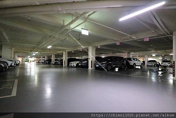 s19東大HOLA社區B1停車場 (1).jpg s19東大HOLA社區B1停車場 (1).jpg