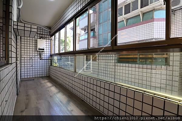 d4南寮國小學區典雅裝潢大四房雙陽台✚車位「皇凱大樓」_新竹市東大路三段389號二樓 (4).jpg