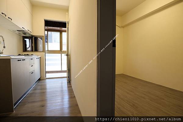 q17南寮國小學區典雅裝潢大四房雙陽台✚車位「皇凱大樓」_新竹市東大路三段389號二樓 (18).jpg