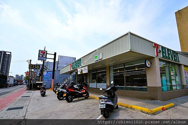 t32便利商店 7-ELEVEN聖華門市 (新竹市北區西濱路一段399號-興濱路口) (1).JPG