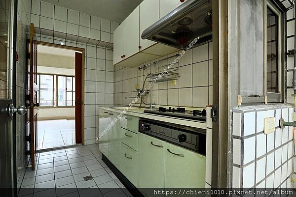 h8南寮國小學區財低總價明亮大四房車位「皇凱大樓」_新竹市東大路三段381號四樓 (7).jpg h8南寮國小學區財低總價明亮大四房車位「皇凱大樓」_新竹市東大路三段381號四樓 (7).jpg