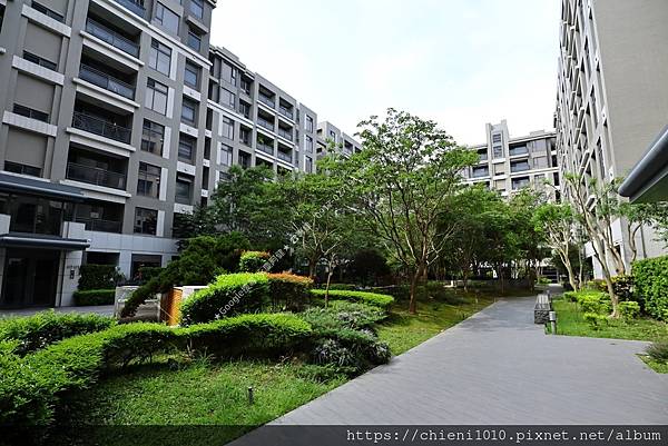 d4「東大HOLA」社區中庭2025 (5).jpg