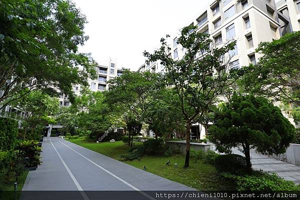 c3「東大HOLA」社區中庭2025 (4).jpg