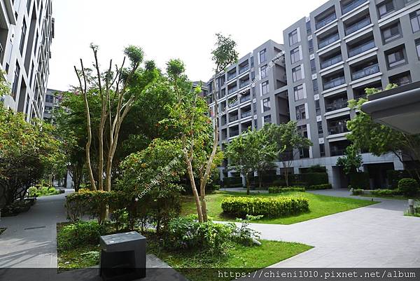 f6「東大HOLA」社區中庭2025 (6).jpg f6「東大HOLA」社區中庭2025 (6).jpg