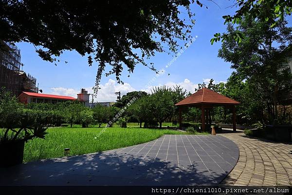 j10東大HOLA -四季果樹區2025 (1).jpg