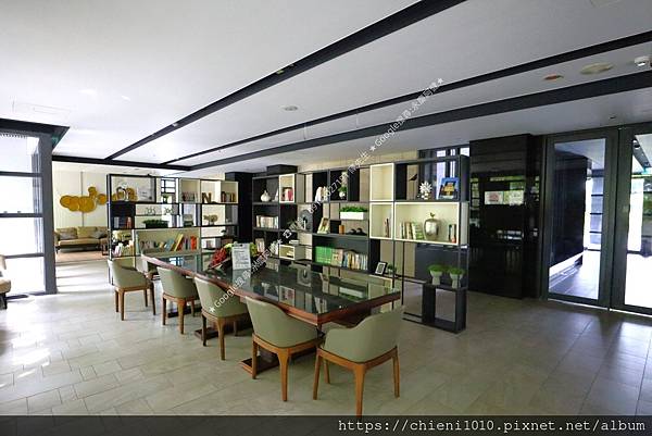 q17東大HOLA -閱覽室2025 (4).jpg q17東大HOLA -閱覽室2025 (4).jpg