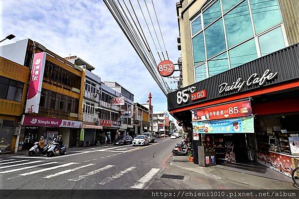 t26 85℃新竹東大店_新竹市北區東大路三段684號 (2).JPG