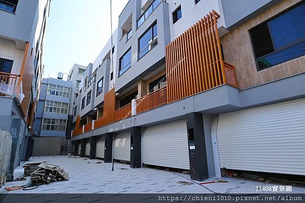 d4展麗藝居(透天區)_新竹市西濱路一段275巷20號~22號;20之1~7號;22之1~3號 (2).jpg