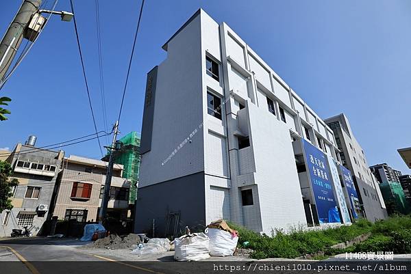 j10展麗藝居(透天區)_新竹市西濱路一段275巷20號~22號;20之1~7號;22之1~3號 (7).jpg