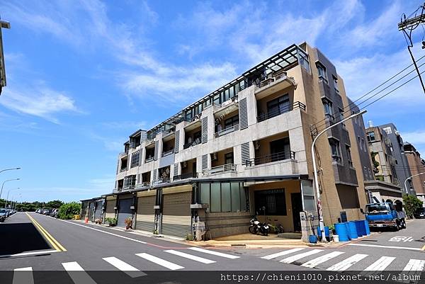 f6吉立亞•玫瑰花園_新竹市東大路三段403巷32號48號.JPG f6吉立亞•玫瑰花園_新竹市東大路三段403巷32號48號.JPG