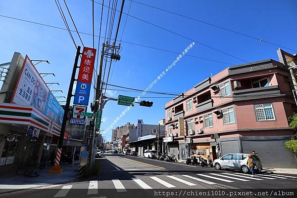 t22便利商店 7-ELEVEN東延門市_新竹市北區延平路三段590號;康是美南寮藥局_延平路三段588號 (2).JPG