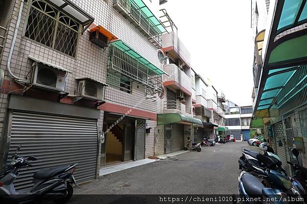 a1鄰竹北國中の孝親透天四房㊣中正西路商圈市集_新竹縣竹北市中正西路139巷1弄14號 (1).jpg a1鄰竹北國中の孝親透天四房㊣中正西路商圈市集_新竹縣竹北市中正西路139巷1弄14號 (1).jpg