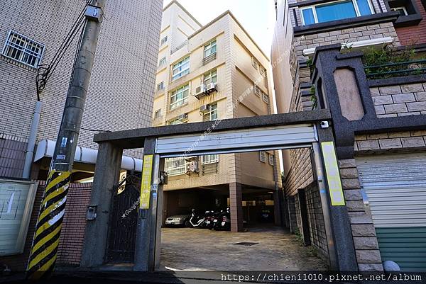 t20宏家射手座_新竹市延平路三段667巷13弄27號~33號 (1).JPG t20宏家射手座_新竹市延平路三段667巷13弄27號~33號 (1).JPG