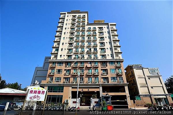 b2興築建設浪琴社區_新竹市尚濱路66號~76號 (1).JPG