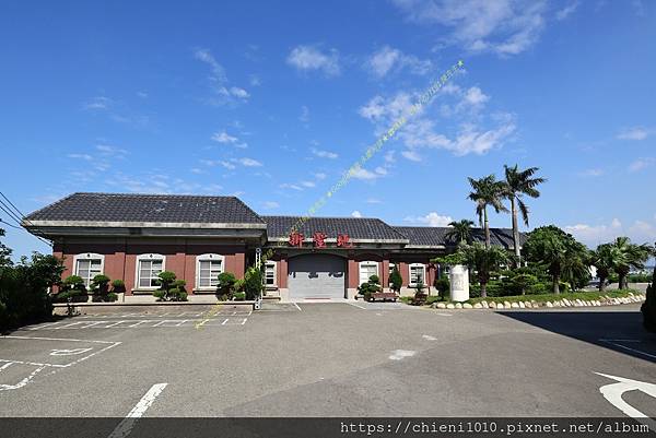 t42新聖地庭園海鮮餐廳_新竹市香山區延平路二段1386巷6弄1號 (1).jpg