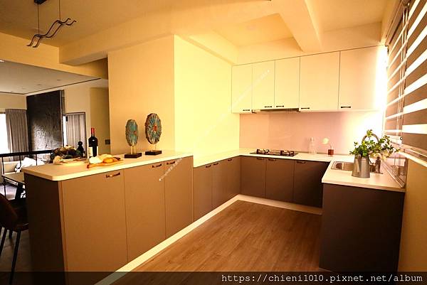 f6南寮國小旁㊝孝親別墅㊣六大房✚車庫♥鄰近市集·全聯·寶雅·圖書館_新竹市東大路三段439巷27之8號 (6).jpg