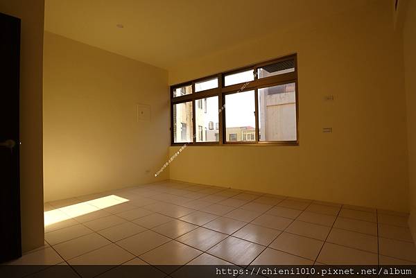 n14南寮國小旁㊝孝親別墅㊣六大房✚車庫♥鄰近市集·全聯·寶雅·圖書館_新竹市東大路三段439巷27之8號 (15).jpg