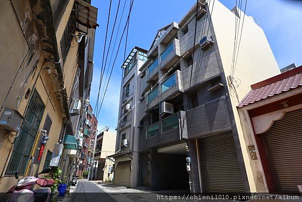 t24南寮國小旁㊝孝親別墅㊣五大房✚車庫♥鄰近市集·全聯·寶雅·圖書館_新竹市東大路三段439巷27之7號 (28).jpg