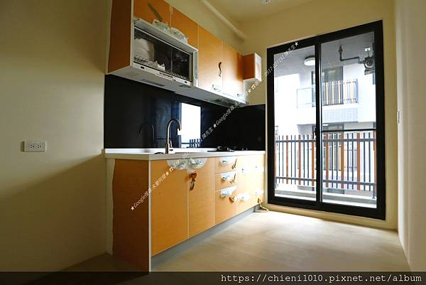 d4鄰金雅樹林頭「禾園運動家IIB棟」全新二房平車_新竹市東大路三段110巷1弄15號三樓之2 (3).jpg