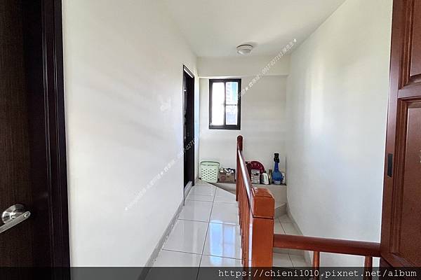 q17港北重劃區「旭盛傳家A區」四房孝親別墅♥前院停車_新竹市西濱路一段130之13號 (6).jpg q17港北重劃區「旭盛傳家A區」四房孝親別墅♥前院停車_新竹市西濱路一段130之13號 (6).jpg